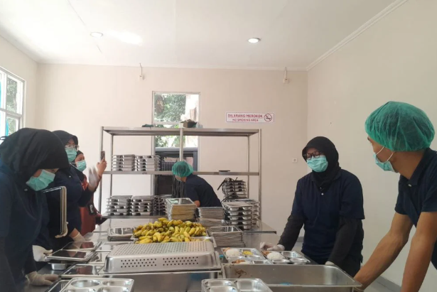 Strategi Efisiensi Tenaga Kerja untuk Operasional Dapur Optimal