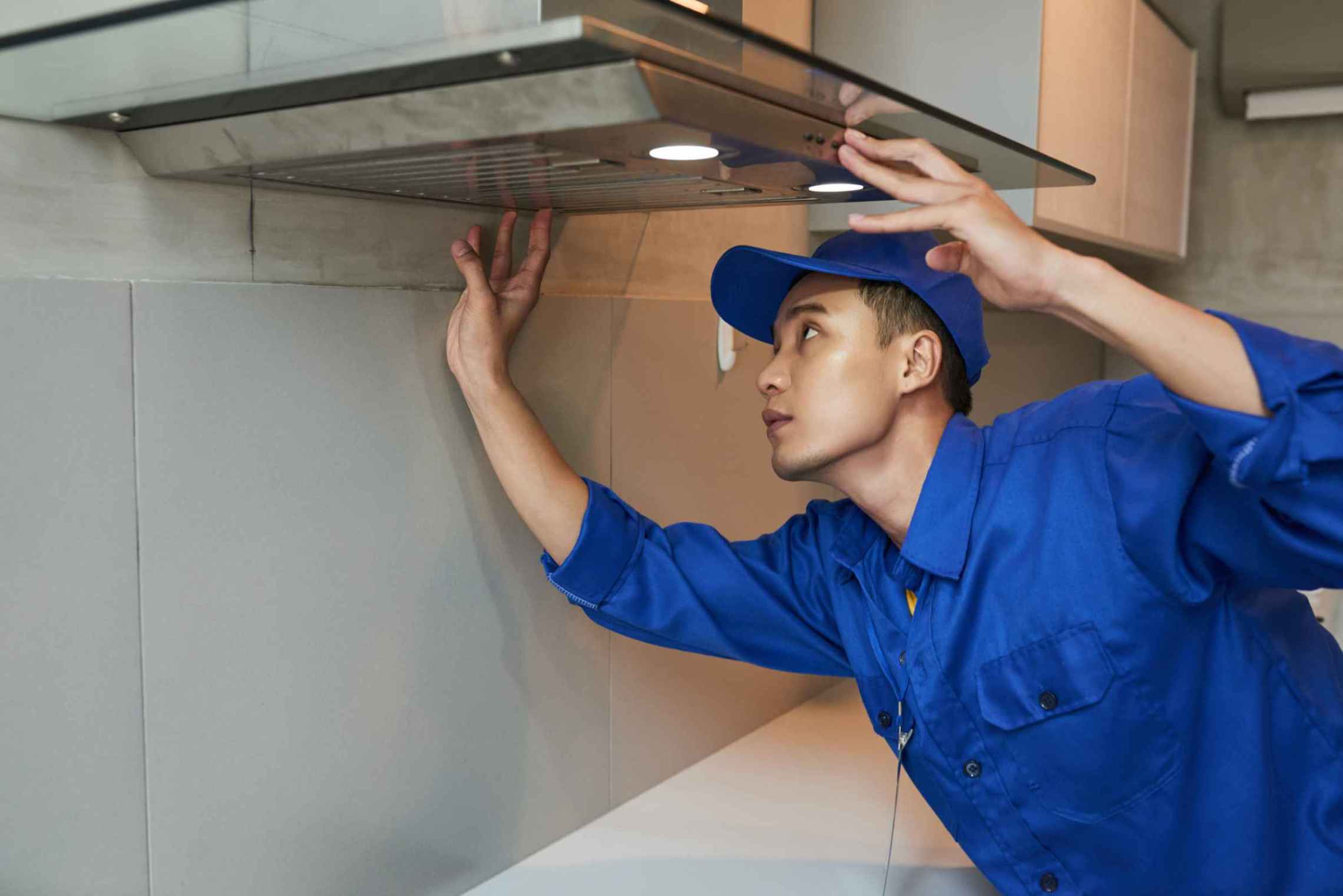 Cara Membersihkan Kitchen Hood Restoran agar Tetap Bersih dan Berfungsi Optimal